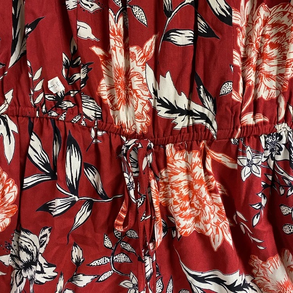 Red Floral Angie Off The Shoulder Romper Size Small NWT - Picture 2 of 5